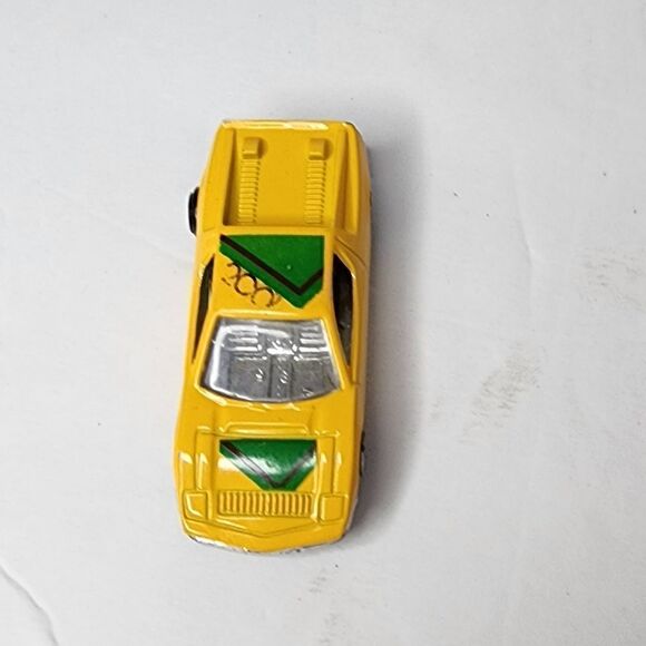 Summer Marz Karz #8805 Ferrari Testarossa "2001" yellow die cast exotic race car - Picture 1 of 7